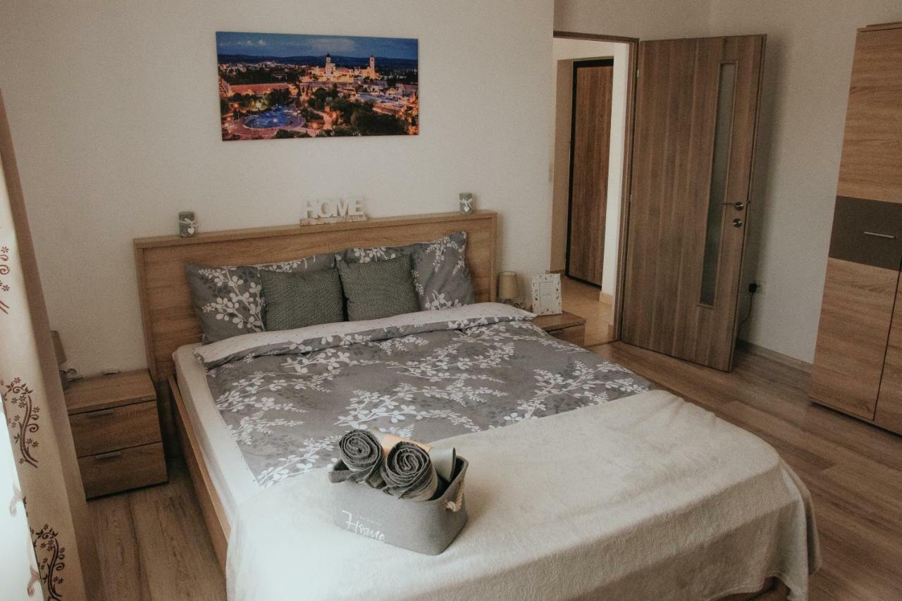 Apartament 1 Decembrie Apartment Alba Iulia Exterior foto