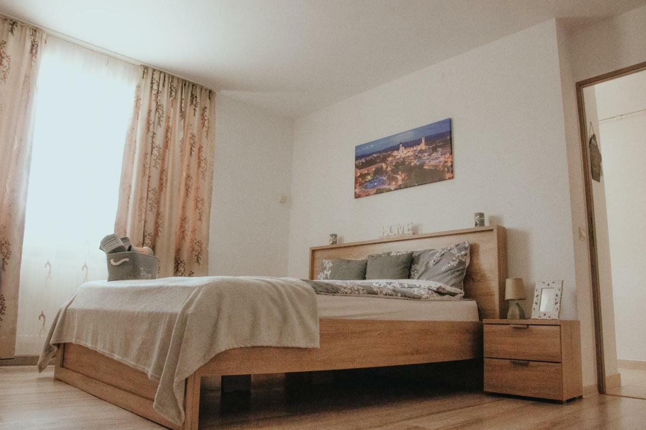 Apartament 1 Decembrie Apartment Alba Iulia Exterior foto